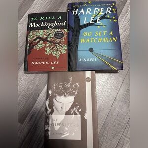 Three-piece classic book bundle